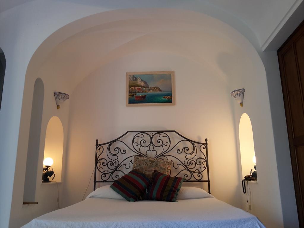 Casa del Solitario Capri Habitación foto